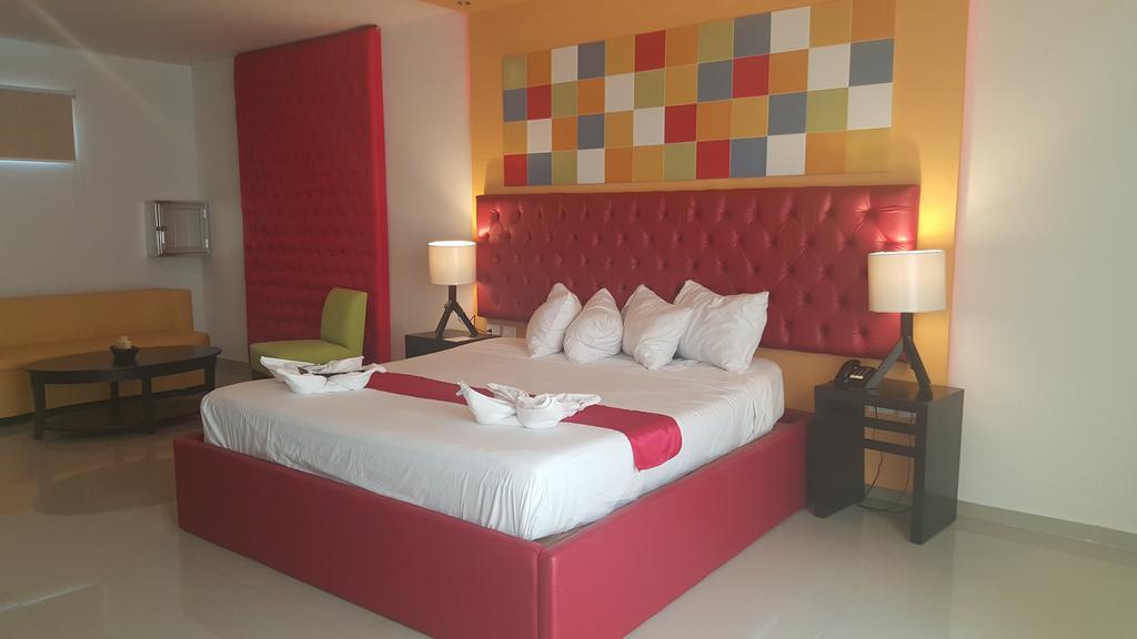 Vita Love Hotel Merida Bagian luar foto