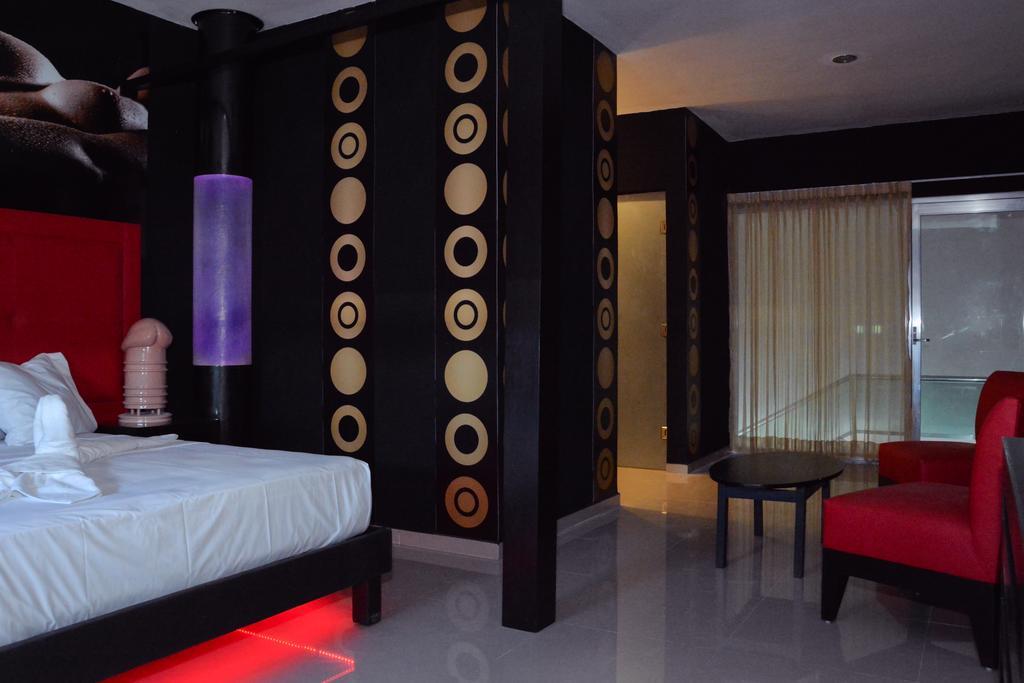 Vita Love Hotel Merida Bagian luar foto