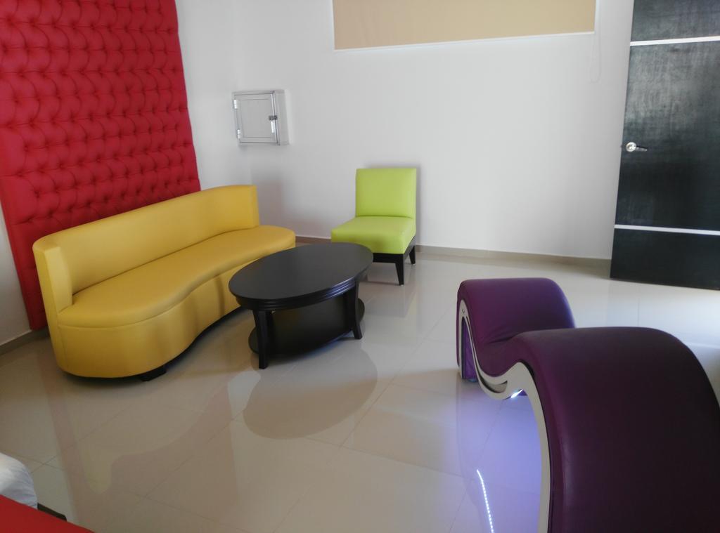 Vita Love Hotel Merida Bagian luar foto