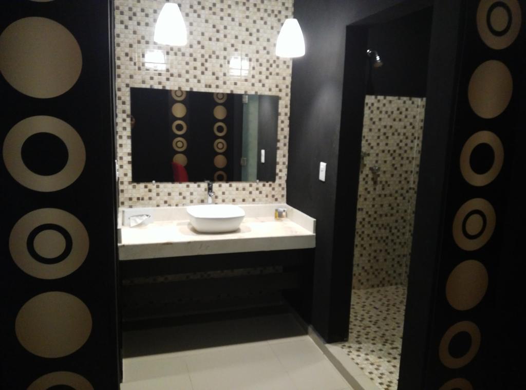 Vita Love Hotel Merida Bagian luar foto