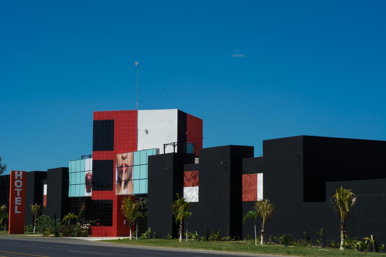 Vita Love Hotel Merida Bagian luar foto