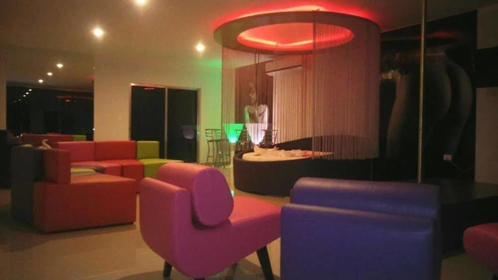 Vita Love Hotel Merida Bagian luar foto